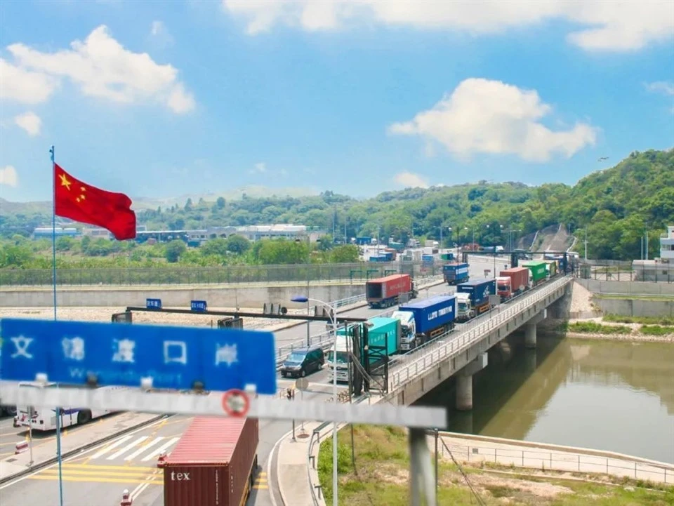 Xitoy Buyuk Britaniya avtomobil transportini eshikgacha etkazib berish